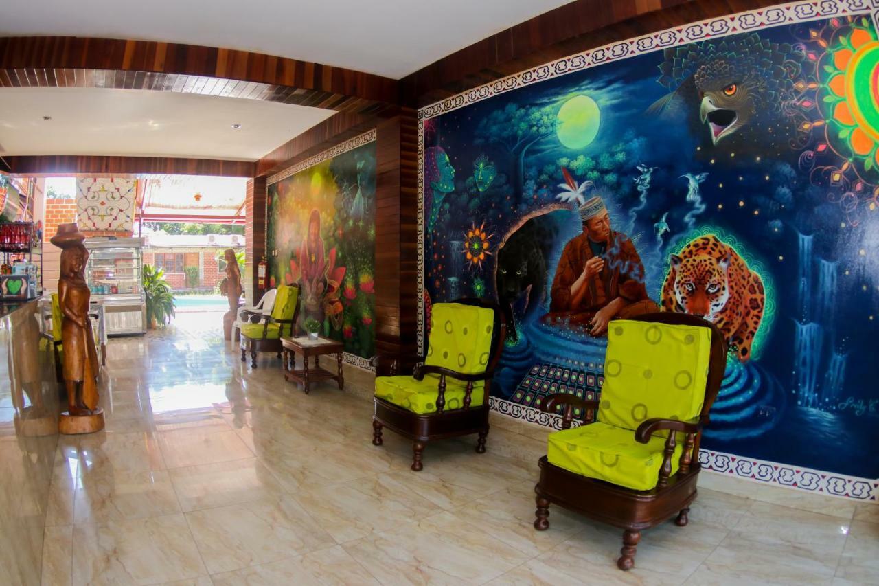 Gran Hotel Gusbet Pucallpa Exterior photo