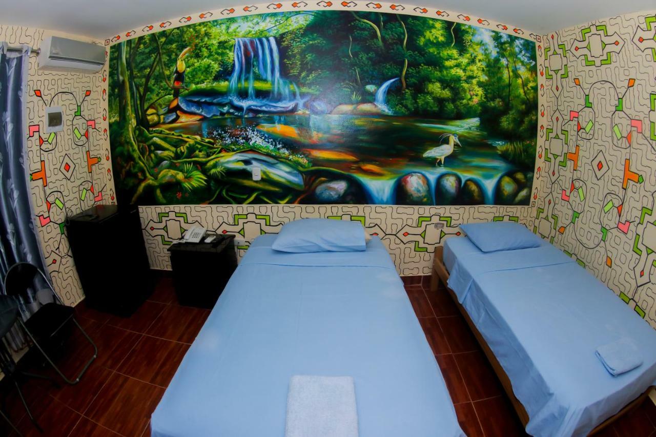 Gran Hotel Gusbet Pucallpa Exterior photo