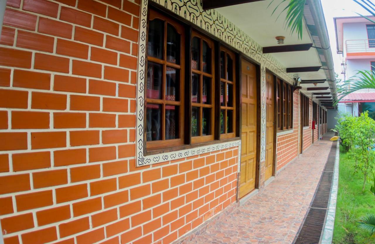 Gran Hotel Gusbet Pucallpa Exterior photo